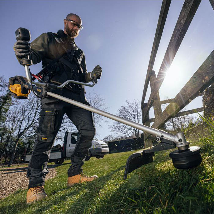 DEWALT 54V FLEXVOLT 42cm Strimmer | Winchester